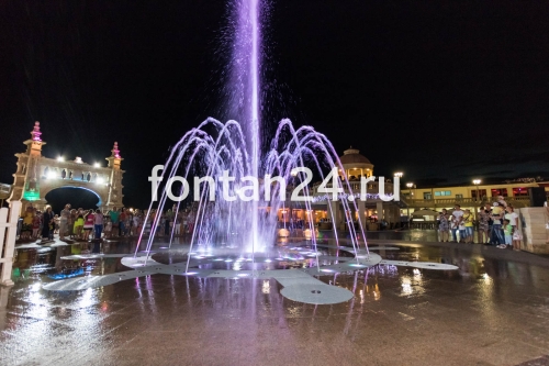 Фонтан в водном парке Фонтан в водном парке